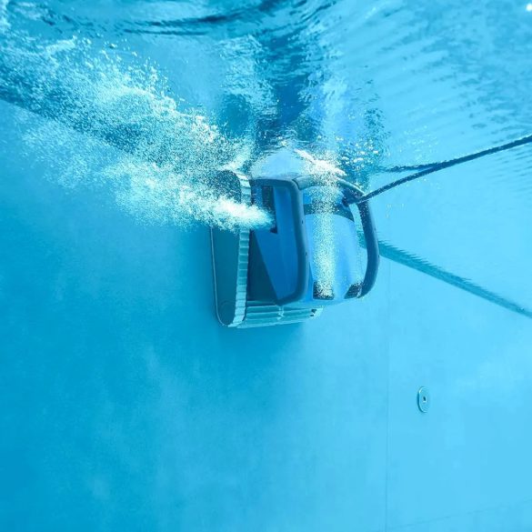 Medencetisztító robot, Dolphin M600 (2026), teljes medencetisztítás (padló, fal és vízvonal tisztítás), CleverClean és PowerStream navigáció, kábelcsavarodás-gátló, Wi-Fi és applikáció vezérlés, Caddy tartozékkal