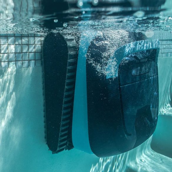 Medencetisztító robot, Dolphin EON 120, teljes medencetisztítás (padló, fal, vízvonal és lépcső tisztítás), SmartMap navigáció, UltraRun mód, DebrisLock szűrőrendszer, applikáció vezérlés