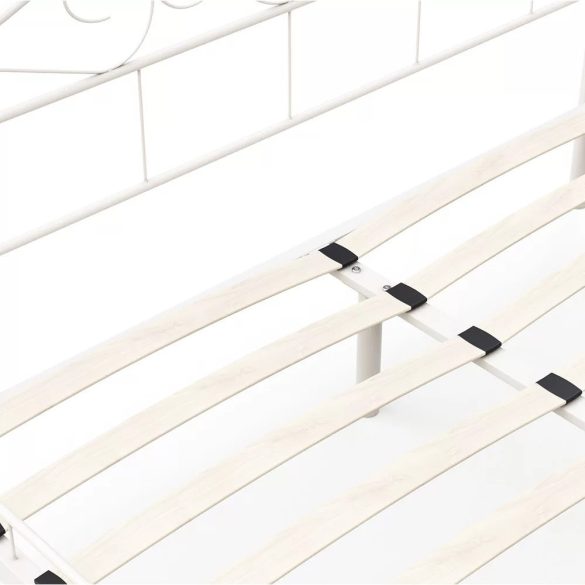 Mimi fém ágykeret ajándék fa ágyráccsal, 160 x 200 cm, fehér, formatervezett fej- és lábtámlával, középső merevítéssel, könnyen összeszerelhető