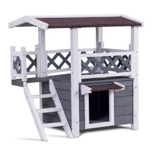 Emeletes kutyaház/cicaház, 76 × 70 × 55 cm, kezeletlen festett fa, csúszásmentes lépcsőkkel és felső terasszal