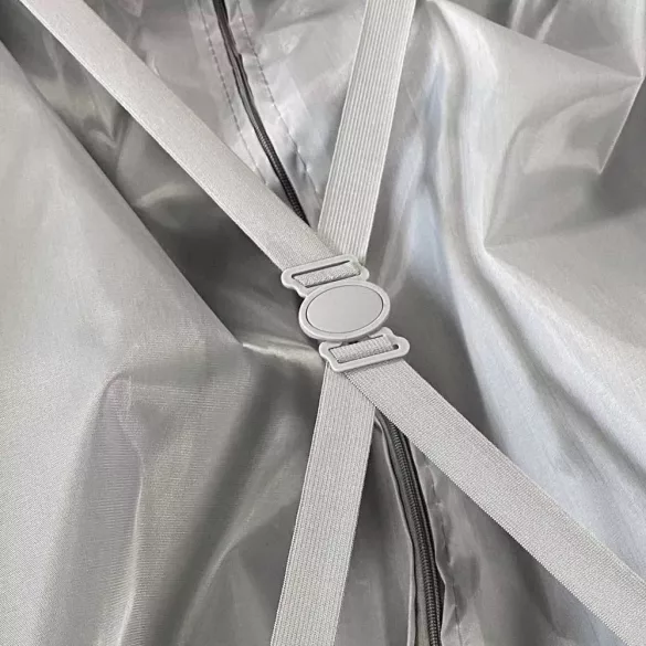 4 db-os utazóbőrönd szett kozmetikai táskával, fekete, merev falú, 4 irányba forgó kerekekkel, teleszkópos nyéllel, bordázott kialakítással