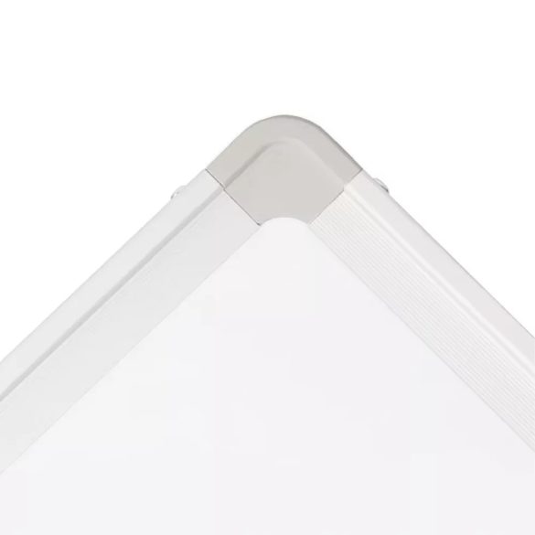 Mágneses flipchart tábla, 70 x 100 cm, műanyag, gurulós, állítható magasságú, 5 db fékezhető kerékkel, filctartó polccal, papír csiptetővel