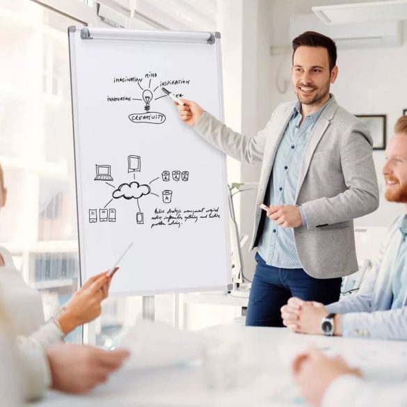 Mágneses flipchart tábla, 70 x 100 cm, műanyag, gurulós, állítható magasságú, 5 db fékezhető kerékkel, filctartó polccal, papír csiptetővel