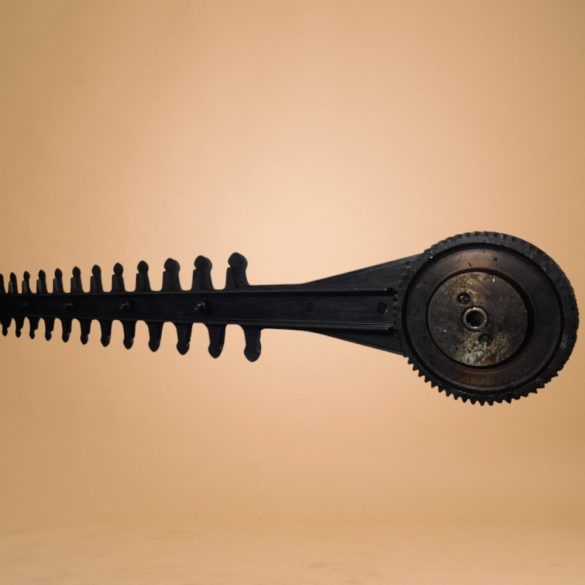 Sövényvágó vágólap, Worcraft WPHT132 sövényvágóhoz, 35-50. számú pótalkatrész, hajtóműegységgel