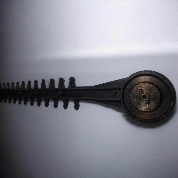 Sövényvágó vágólap, Worcraft WPHT132 sövényvágóhoz, 35-50. számú pótalkatrész, hajtóműegységgel