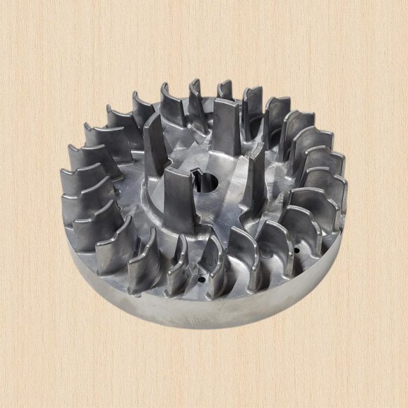 Fűnyíró lendkerék, Strend Pro Garden QL46PD-139 benzinmotoros fűnyíróhoz, fémes ezüst, öntött alumínium, hűtőbordás