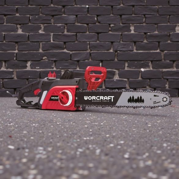 Elektromos láncfűrész, Worcraft GC22-16E, piros/fekete, 2200 W, vezetősín: 40,6 cm, 230 V, 13 m/s láncsebesség, 280 ml olajtartály