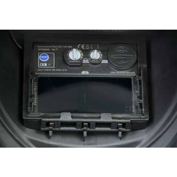 Hegesztő fejpajzs, Strend Pro Galaxy Flame, fekete, automata sötétedésű, napelemes, állítható érzékenység és késleltetés, DIN 9–13, látómező: 92,5 × 42,5 mm, 1/30000 mp reakcióidő