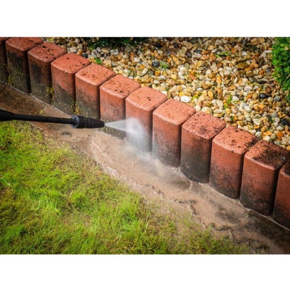 Elektromos magasnyomású mosó, Worcraft HC21-110H, szürke/piros, 2100 W, 165 bar, 230 V, átfolyás: 7,2 l/perc, 8 m tömlő, 500 ml habosító tartály