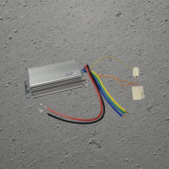 Fűnyíró vezérlőegység, Strend Pro CLM-S40LiB akkumulátoros fűnyíróhoz, 4. számú pótalkatrész, nyomtatott áramkör, alumínium hűtőbordás ház, színkódolt kábelezés