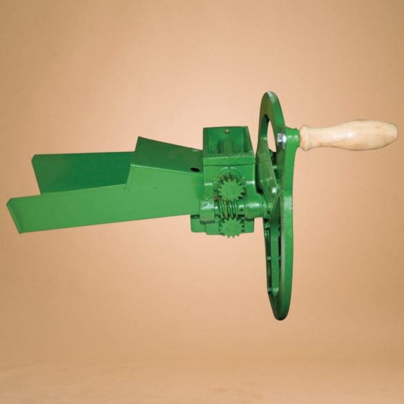 Kézi fű- és csalándaráló, RP 03, zöld, átmérő: 27 cm, háromkéses, állítható vágáshossz 3–9 mm, fogaskerekes adagoló