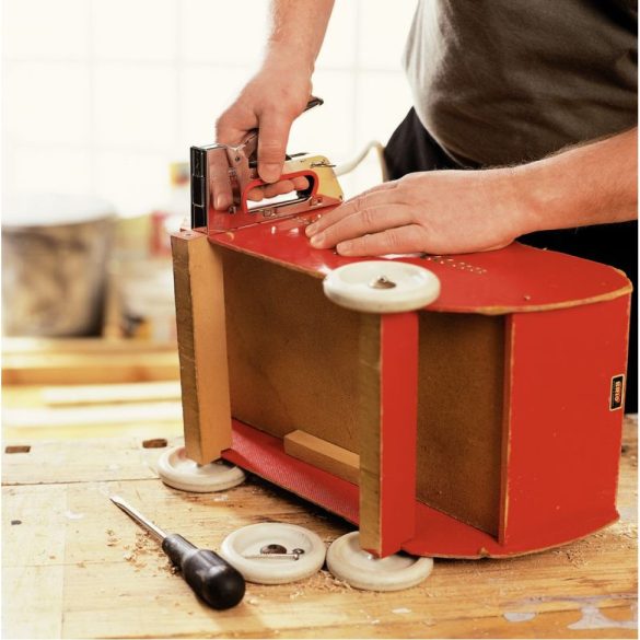 Kézi tűzőgép, Rapid R153, ezüst, 4-8 mm kapocshossz, 53-as kapcsokhoz, acél burkolat, acél mechanika, kárpitos