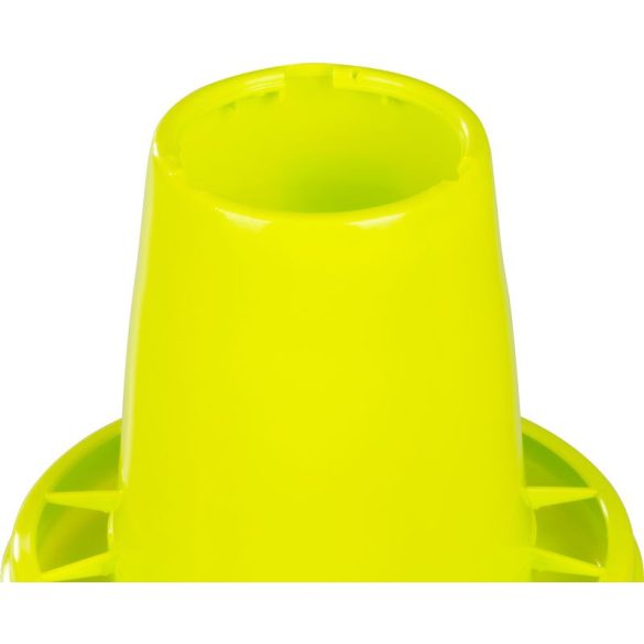 Baromfi etető, Novital 2202AF, sárga, 2,5 l, műanyag, lábakkal, könnyen tisztítható talppal, talaj feletti elhelyezéshez