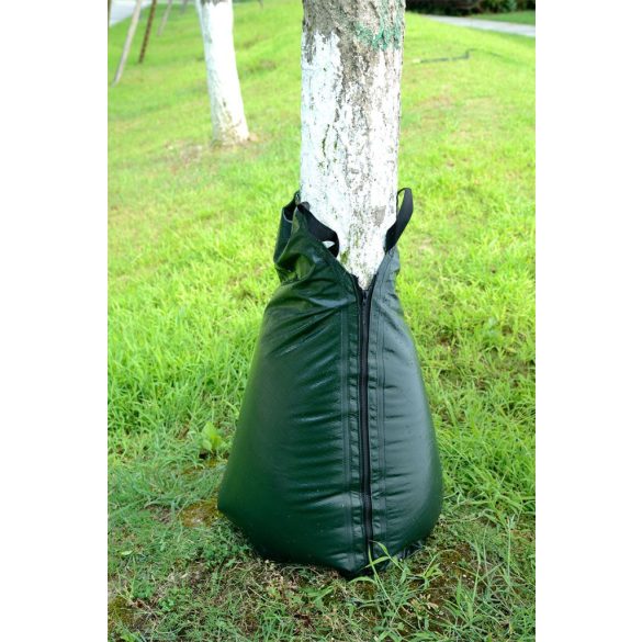 Faöntöző zsák, Strend Pro Garden TWB0400, fekete, 75 l, fatörzshöz, csepegtető, maximum 20 cm törzsátmérőhöz, ürülés: 6-8 óra, összekapcsolható 40 cm-ig