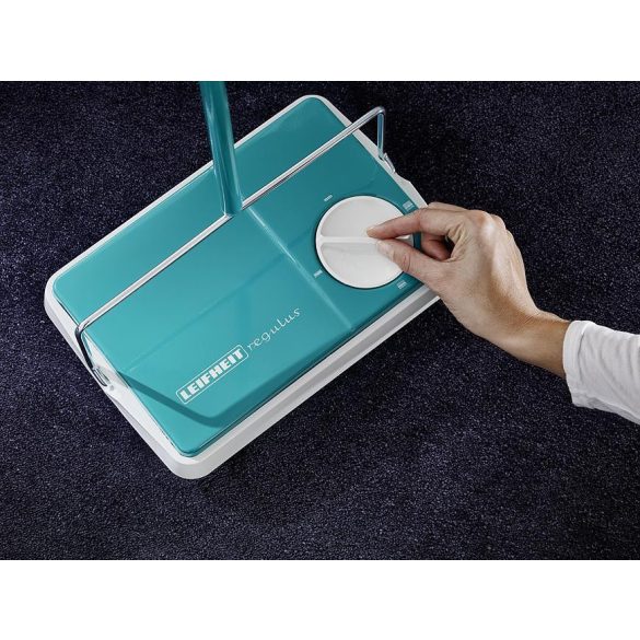 Szőnyegseprő, Leifheit, Regulus 11700, 22 cm, mechanikus, három forgókefés, magasságállítható, összecsukható nyél