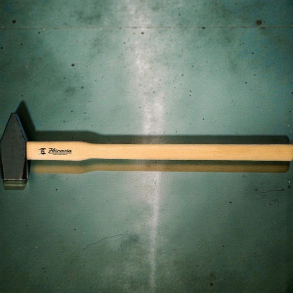 Lakatoskalapács, Zbirovia 18, fekete, 5000 g, fa nyél, acél fej, lapos/hegyes