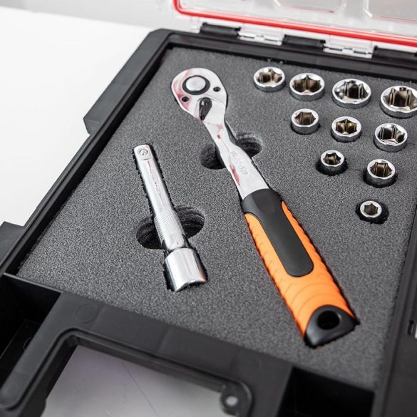 Rendszerező koffer, Qbrick Patrol System One Organizer M, 36,5 × 26,5 × 7,7 cm, fekete, habszivacs betéttel, víz- és porálló, Easy Access rendszer