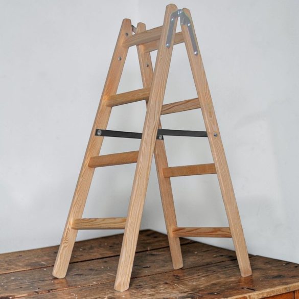 Kétrészes létra, Strend Pro Profi, 2 x 4 fokos, fa, 124 cm, 150 kg teherbírás, kétoldalas kivitel, háztartási és ipari használatra