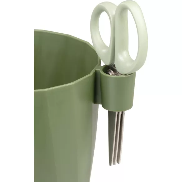 Műanyag virágcserép, Strend Pro Garden, zöld, átmérő: 12,5 cm, magasság: 16 cm, önöntöző víztartállyal, metszőollóval, beépített ollótartóval, kerek