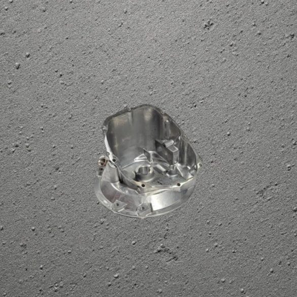 Fűnyíró főtengely burkolat, Strend Pro Garden QL41S-139, QL46P-139, QL46P-139E benzinmotoros fűnyírókhoz, fémes ezüst, bal oldali kivitel