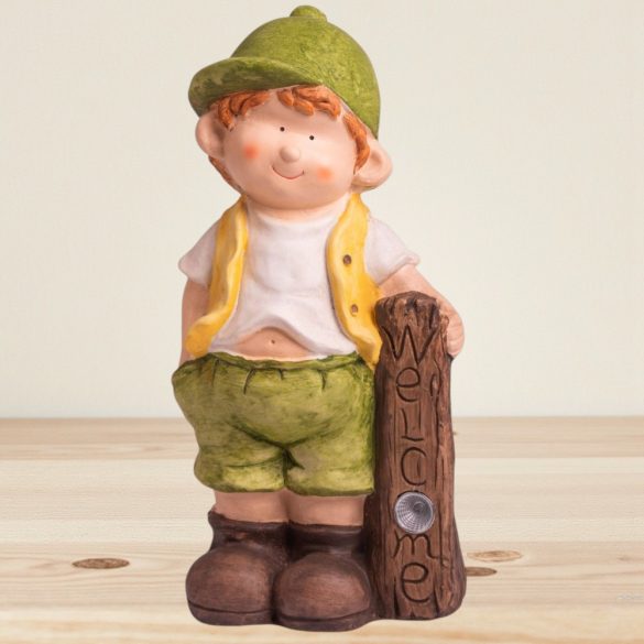 Kerti dekoráció, MagicHome, kisfiú szolár LED táblával, barna, 24 x 18 x 49 cm, kerámia