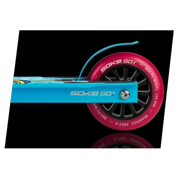 Kaszkadőr roller, SOKE GO!, türkiz, Lollibomb mintás, 83 cm, 10 cm 88A PU kerekek, ABEC-9 csapágy, Y kormány, Flex Fender fék, tripla alumínium bilincs