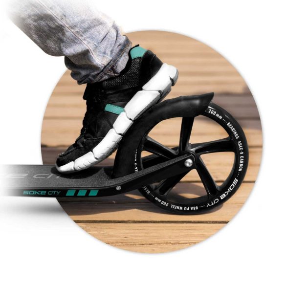 Klasszikus roller, SOKE City, türkiz, összecsukható, 20 cm 88A PU kerekek, ABEC-9 csapágy, kézi és lábfék, állítható magasság, maximum 100 kg