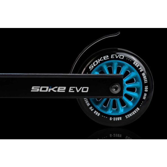 Klasszikus roller, SOKE EVO, kék, 83 cm, 10 cm 88A PU kerekek, ABEC-9 csapágy, HIC kompresszió, integrált kormánycsapágy, Y kormány, max. 100 kg