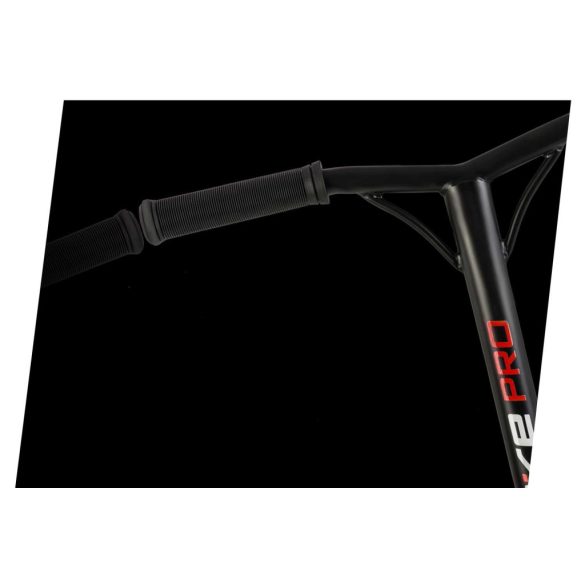 Kaszkadőr roller, SOKE PRO, piros, 85 cm, 11 cm 88A PU kerekek, ABEC-9 csapágy, HIC kompresszió, Y kormány, max. 100 kg