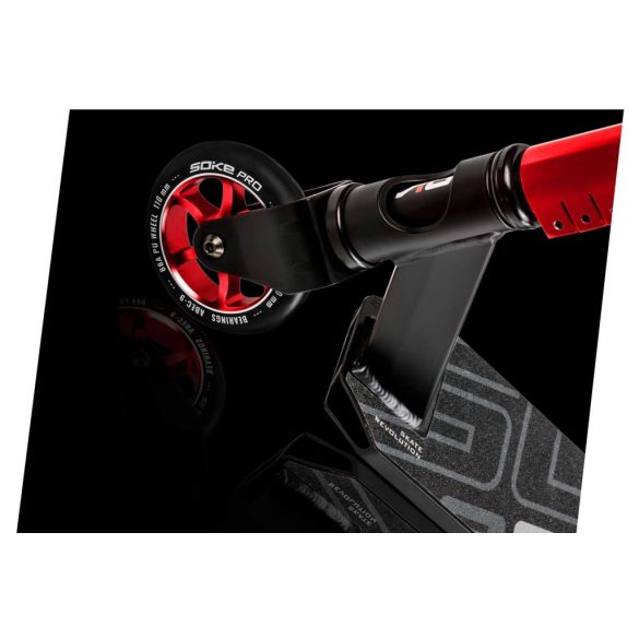 Kaszkadőr roller, SOKE PRO, piros, 85 cm, 11 cm 88A PU kerekek, ABEC-9 csapágy, HIC kompresszió, Y kormány, max. 100 kg