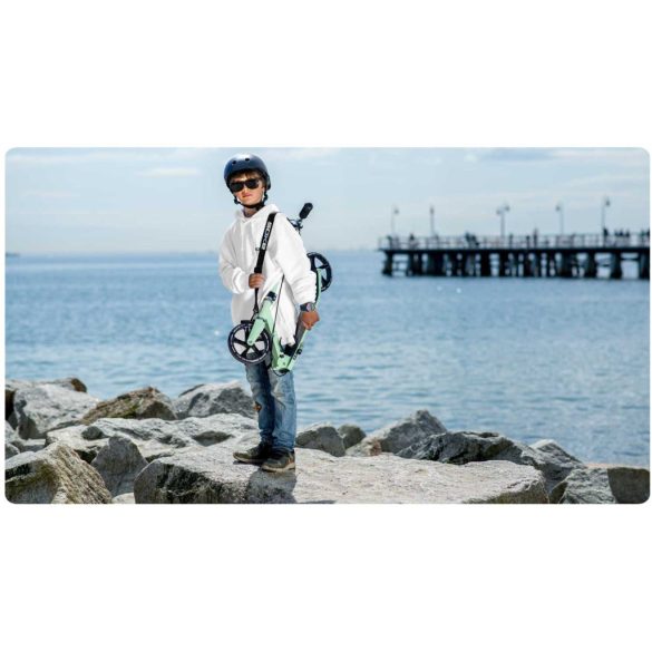 Klasszikus roller, SOKE City, zöld, összecsukható, 20 cm 88A PU kerekek, ABEC-9 csapágy, kézi és lábfék, állítható magasság, maximum 100 kg