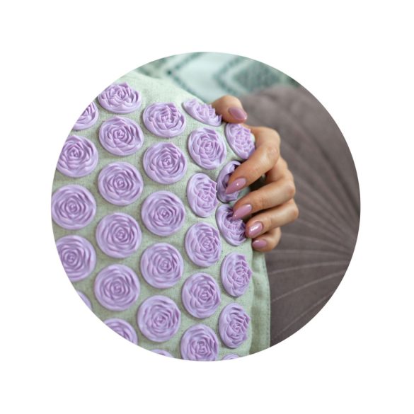 Akupresszúrás szőnyeg, Neo-Sport NS-902, szürke/lila, 70 × 44 x 3,0 cm, cm, párnával, hordtáskával, kókuszrost töltet, 181 + 76 db tüskekorong