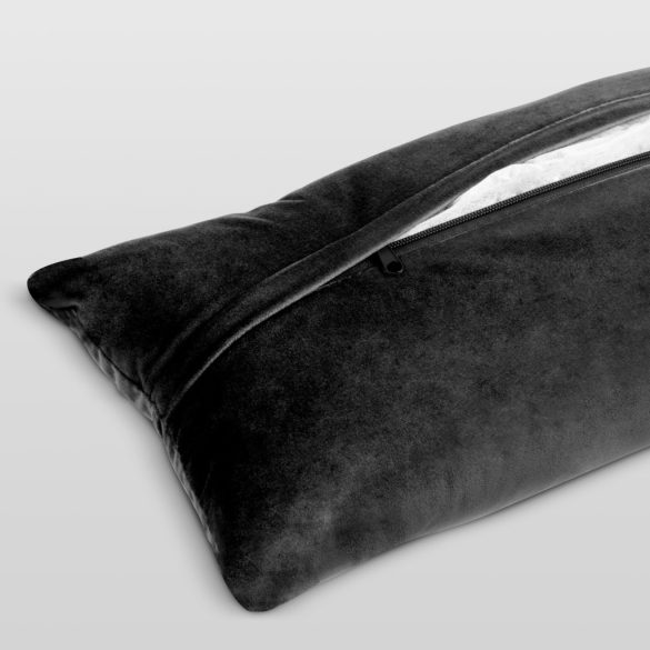 Lábtartós fotel, Sofotel Norse, fekete, lábtartóval, füles kialakítás, kárpitozott, bükkfa, filccel alábélelt lábak, levehető huzatú párna, skandináv stílus