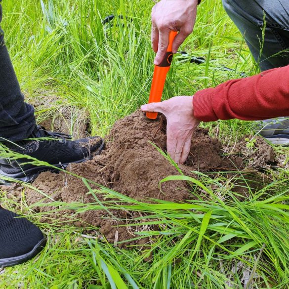 Fémdetektor, Cobra Tector CT-1076, narancssárga, 24,2 x 3,7 cm, IPX8 vízálló, 3 riasztási mód, beépített LED lámpa, 360° érzékelés, automatikus hangolás, elemes (1 db 9V)