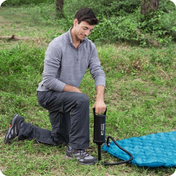 Kézi pumpa, BESTWAY, fekete, 1,85 l/ciklus, 36 cm, dugattyús, felfújás és leeresztés funkció, 3 cserélhető fúvóka, rugalmas tömlővel (62003)