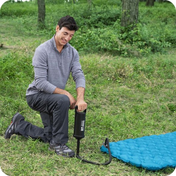 Kézi pumpa, BESTWAY, fekete, 1,85 l/ciklus, 36 cm, dugattyús, felfújás és leeresztés funkció, 3 cserélhető fúvóka, rugalmas tömlővel (62003)