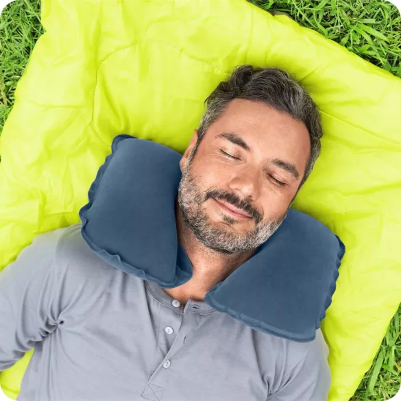 Felfújható utazópárna, BESTWAY, kék, 37 x 24 x 10 cm, velúr felületű, ergonomikus U-alakú (67006-03)