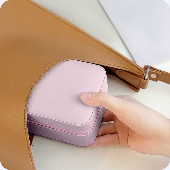 Ékszerdoboz, Massido MS-702, 11 x 9,5 x 6,2 cm, rózsaszín, PU műbőr, kulccsal zárható, nyaklánc akasztókkal, fülbevaló tálcával, gyűrűtartóval