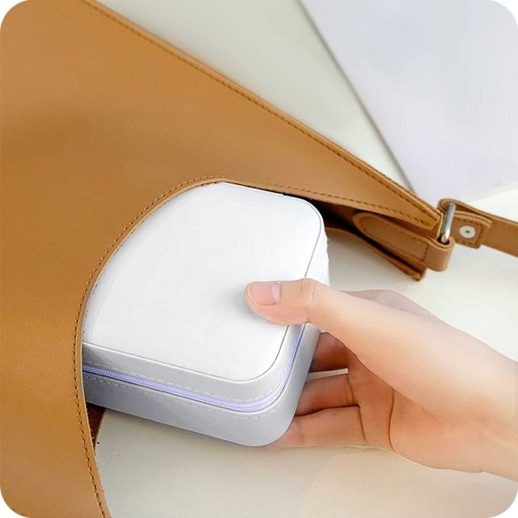 Ékszerdoboz, Massido MS-702, 11 x 9,5 x 6,2 cm, fehér, PU műbőr, kulccsal zárható, nyaklánc akasztókkal, fülbevaló tálcával, gyűrűtartóval