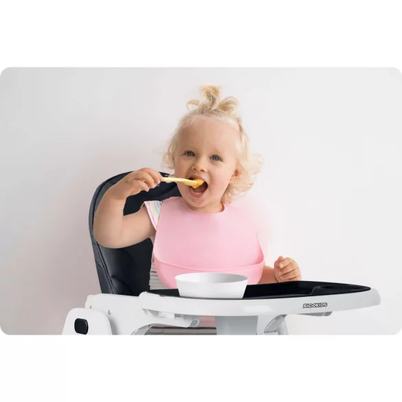 Etetőszék, Ricokids Tulo, fekete, összecsukható, állítható, levehető tálcával, 5 pontos biztonsági öv, 2 kerekes láb, lábtartó, teherbírás: 15 kg