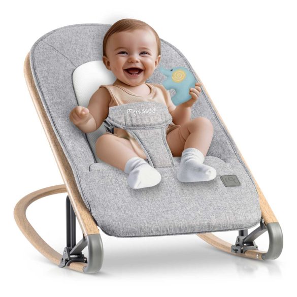 Gyerek pihenőszék, Nukido NK-53, szürke, 40,5 x 74 cm, levehető játékhíd, 2 fokozatú dönthetőség, mosható huzat, hárompontos biztonsági öv, 9 kg teherbírás