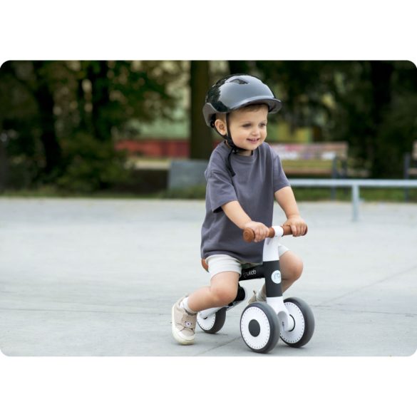 Háromkerekű futóbicikli, Nukido NK-603, fekete, EVA habkerekek 15 cm, állítható ülésmagasság 25–28 cm, kormányfordulás határoló, 12 hónapos kortól