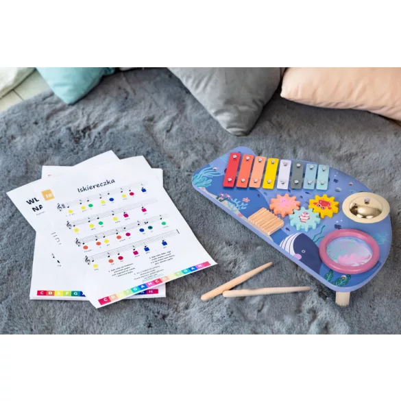 Zenélő játékasztal, ECOTOYS TL204013, 41 x 7 x 23,5 cm, 4 db beépített hangszer, 2 db ütő, 3 éves kortól ajánlott